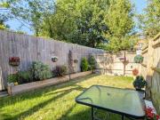 1 Onslow Place, Woking 3 bedrooms Property for lettings...