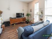 1 room apartment to let in Kilburn High Road, London NW6 6JE