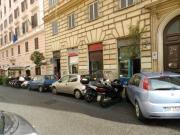 1 Vetrina in affitto a Roma
