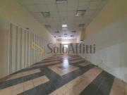 1 vetrina Viale Magna Grecia 188 monolocale 68mq