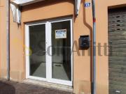 1 vetrina Via J. Berengario 35 monolocale 16mq