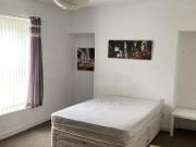 1 x Double Rooms @ Five Bedroom Female Only HMO share...