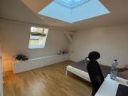 1 Zimmer, 105 m², 4. Stock