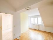 1 Zimmer Altbau mit Terrasse