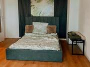 1 Zimmer in 2er WG, privater Balkon, möbiliert
