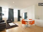 1 Zimmer Wohnung zur Miete in Frankfurt am Main