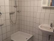 1 Zimmer Wohnung mit Terrasse, Einbauküche und Stellplatz