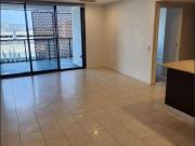 1bed apartment, Ideal Indooroopilly precinct