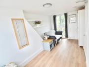 1bed flat bills incl 5mins from Tooting Brdwy