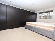 1CH Spacious 3 BED FLAT Ground Floor Hendon NW4