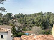 1ER ETAGE D'UNE MAISON TERRASSE PARKING 100 m2