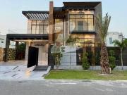 1kanal Brand New House top location available for sale... 1kanal Brand New House top location available for sale...