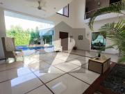 2000 Sq. Yds. Slightly Used Fully Furnished Super...