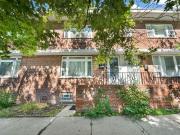 2006 W Farwell Ave, Chicago, IL 60645