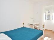 200949 Quarto com cama de casal, com casa de.