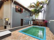 200 Área Útil Casa Alugar, 3 Dormitórios localizado em...