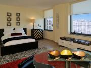200 Carondelet Studio Apartment for Rent at 200...