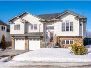 2011 7 Av, Cold Lake, AB, T9M 2B7 house for sale |...