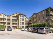 201 1460 Bishops Gate, Oakville, ON, L6M 4N5 lease for...