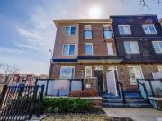 204 4 Lawrence Avenue E