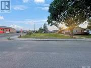 204 9Th Avenue Nw, Swift Current, SK, S9H 1A7 vacant...