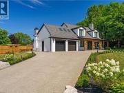 204 Falling Brook Drive, Ancaster, ON, L9G 1E6 house for...