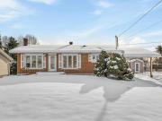 204 Rue Norman, Cowansville, QC, J2K 1B2 house for sale...