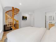 2060 Rue St Denis #301