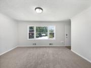 206 Winona Street W