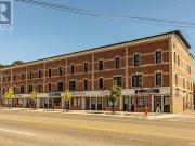 207 760 Lakeshore Road E, Mississauga, ON, L5E 1C7...