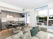 208 2 Kingsway Street