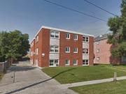 208 Park Road North 03 Oshawa ON L1J 4L8 1 Bedroom...