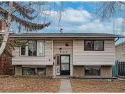 208 Temple Close Ne, Calgary, AB, T1Y 3B6 house for sale Li.