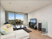 North Facing With City Skyline Views North Facing With City Skyline Views