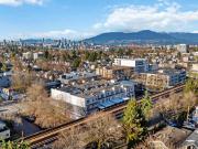 209 2 COMMERCIAL DRIVE, Vancouver, BC V5N 4C9 Condo For...