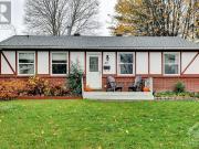 20 Dundegan Drive: 3 Bedroom Home Glen Cairn, Kanata