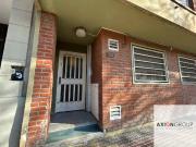 20 e/46 y 47 Departamento en venta a refaccionar zona...