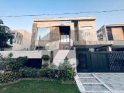 20 Marla Brand New Bungalow for Sale in Lake City...