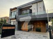 20 marla brand new luxrey upper portion in dha phase 7