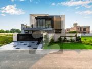 20 marla modren design house for rent near park or market