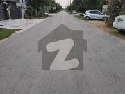 20 marla plot for sale in uet co opprative society...