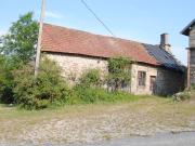 20 min d'Aubusson, Ancienne habitation et grange à...