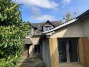 20 MINUTES LAVAL / 15 MINUTES ERNEE MAISON A RENOVER