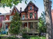 20 Sullivan St 3 Toronto ON M5T 1B9 1 Bedroom Apartment...