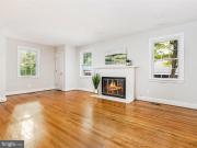2116 N Harrison St, Arlington, VA