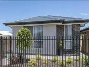 2/11 Deck Crescent, Seaford Meadows, SA 5169