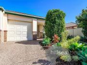 2/11 Tanias Place, Labrador, QLD 4215