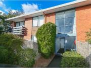 2/120 Victoria Road, HAWTHORN EAST Apartment for rent...