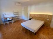 212148 Quarto 3 com cama de casal em.