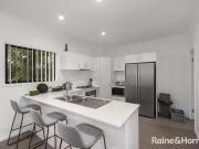 2/121 Bunya Road, Everton Hills QLD 4053